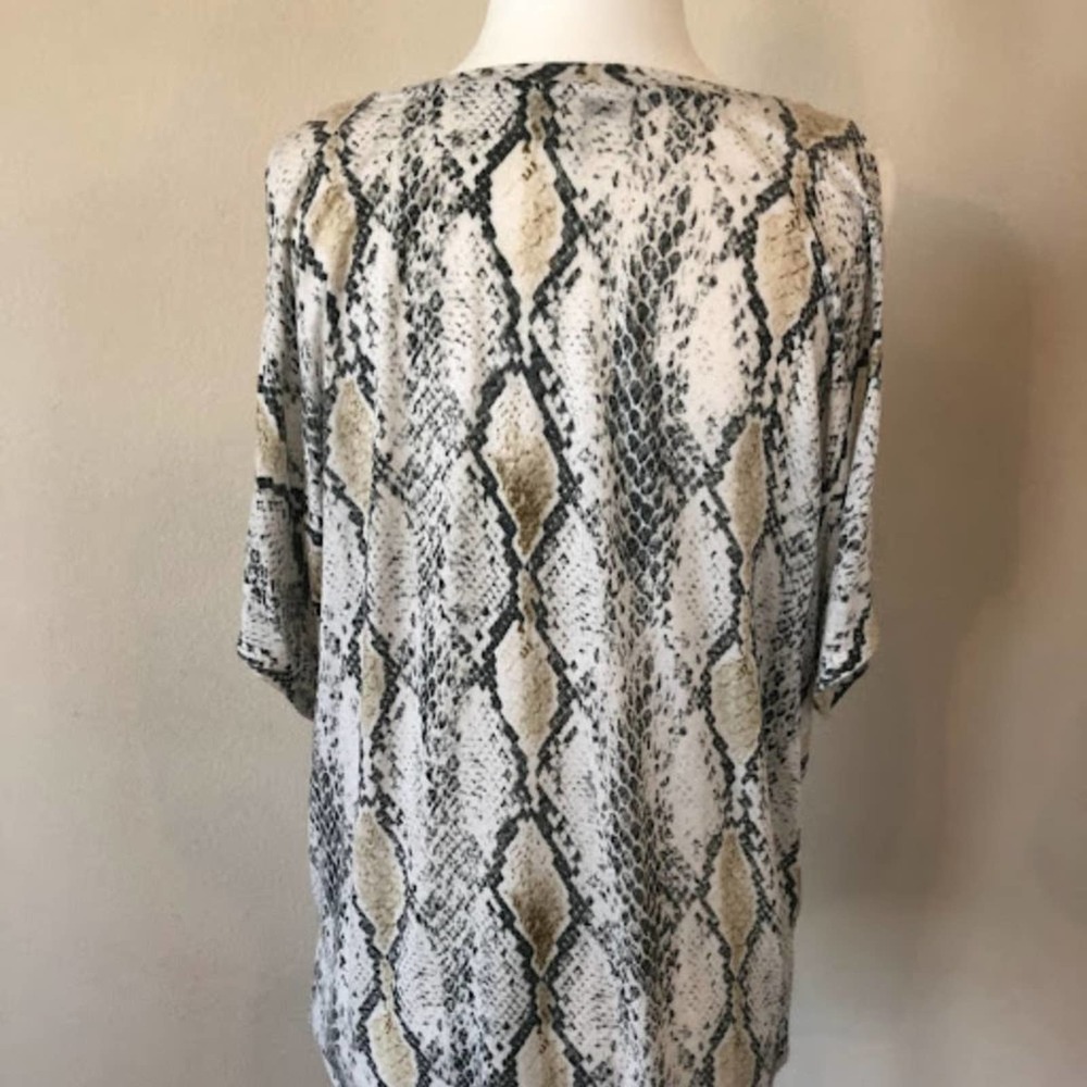 Express Cold Shoulder Top Python Design - Size S - Picture 3 of 5